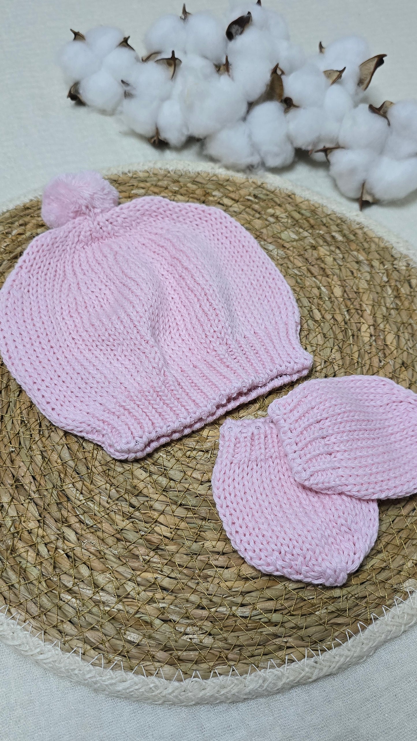 Gorro e luva em tricô Rosa