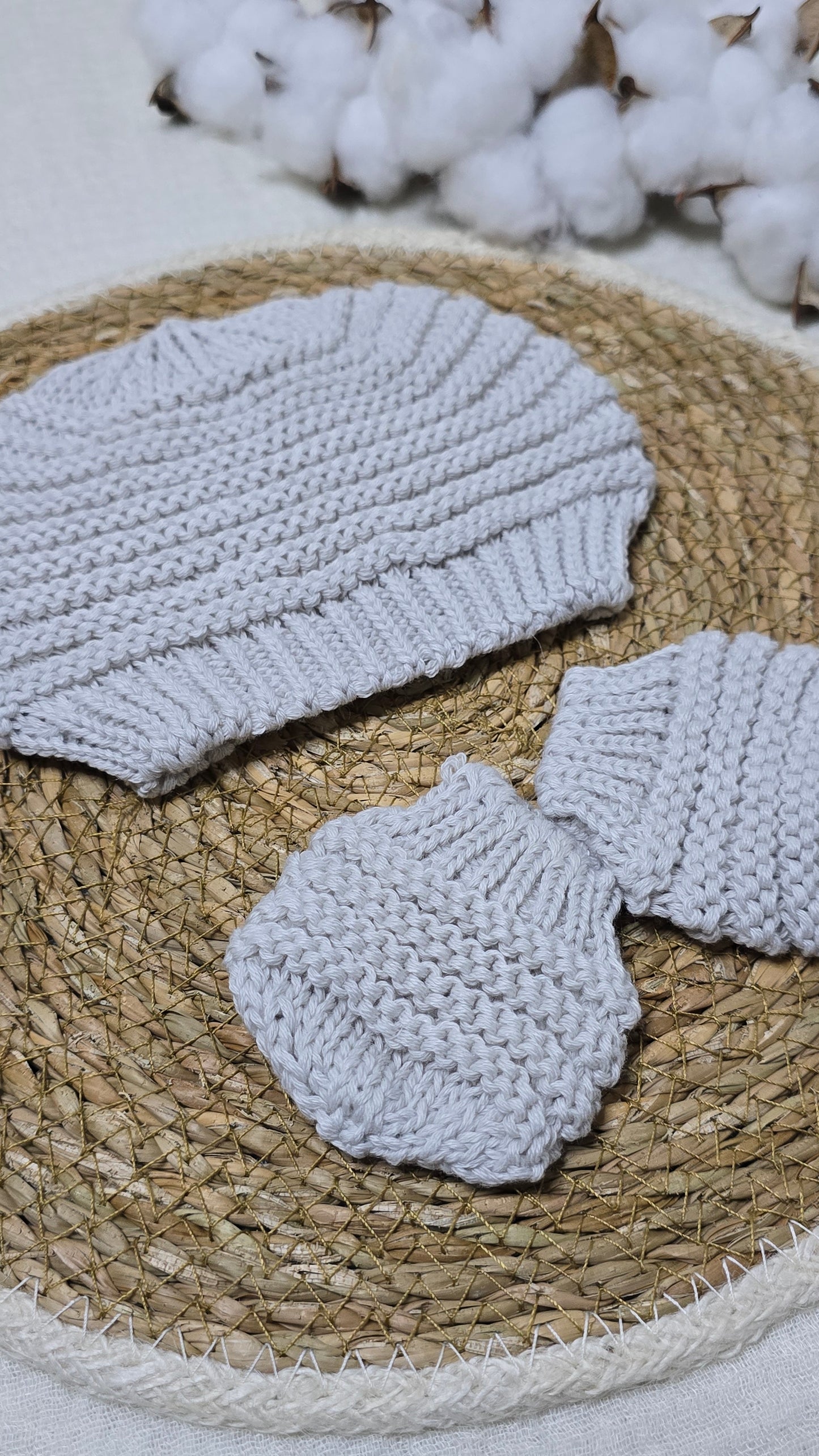 Gorro e luva em tricô Cinza
