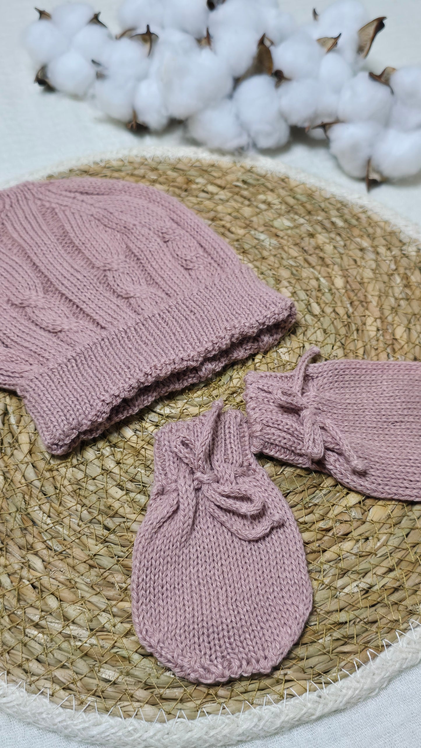 Gorro e luva em tricô Rosê