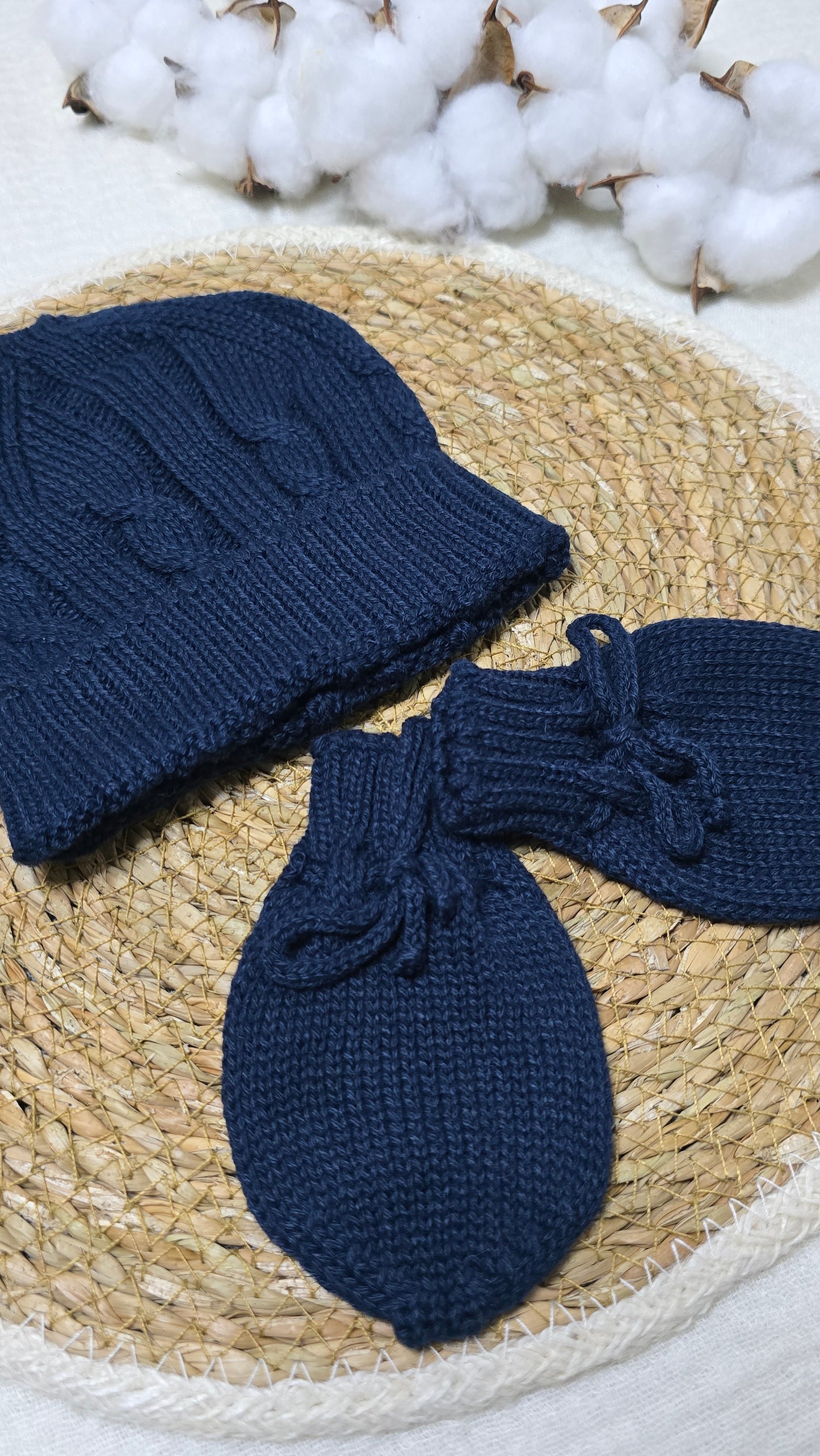 Gorro e luva em tricô Marinho