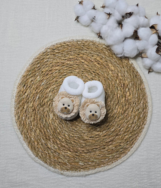 Botinha Branca Leão