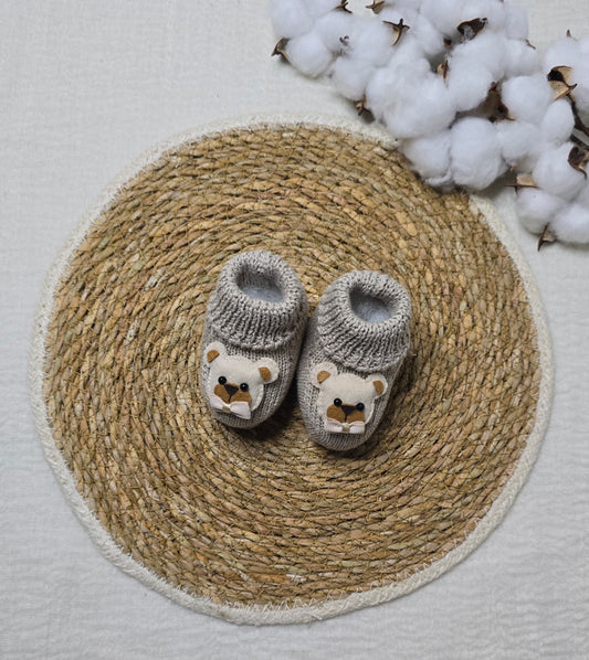 Botinha em tricô Urso Bege