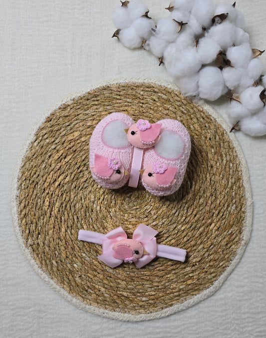 Sapatinho, tiara e Prendedor de chupeta Passarinho Rosa