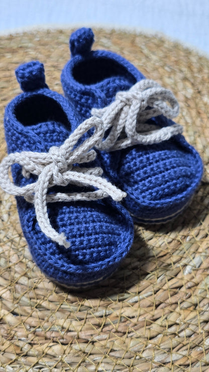 Sapatinho de Crochê Artesanal – 100% Algodão Premium (Recém-Nascido) Azul Jeans