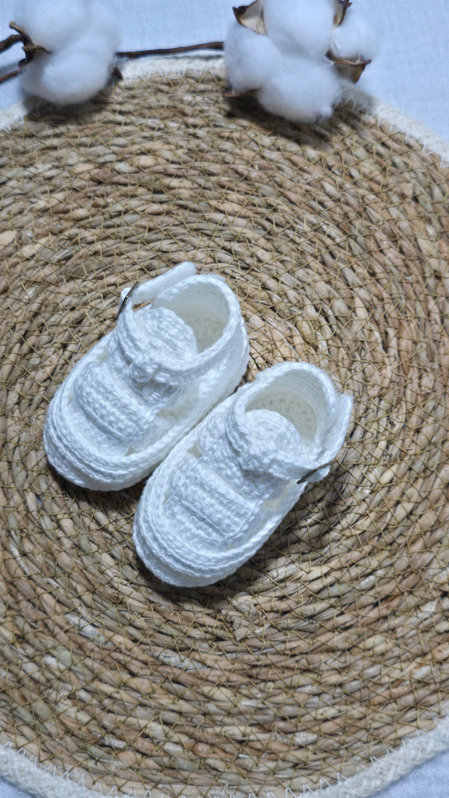 Sapatinho de Crochê Artesanal – 100% Algodão Premium (Recém-Nascido) Branco