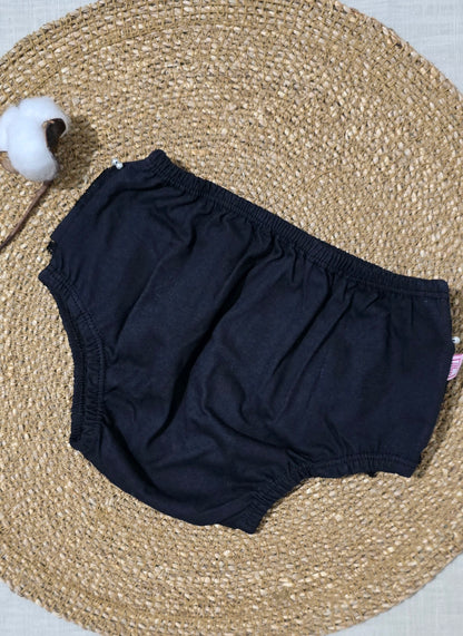 Calcinha Bunda Rica Premium em Algodão com Babados e Pérolas - Preto