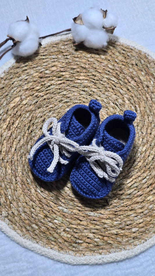 Sapatinho de Crochê Artesanal – 100% Algodão Premium (Recém-Nascido) Azul Jeans