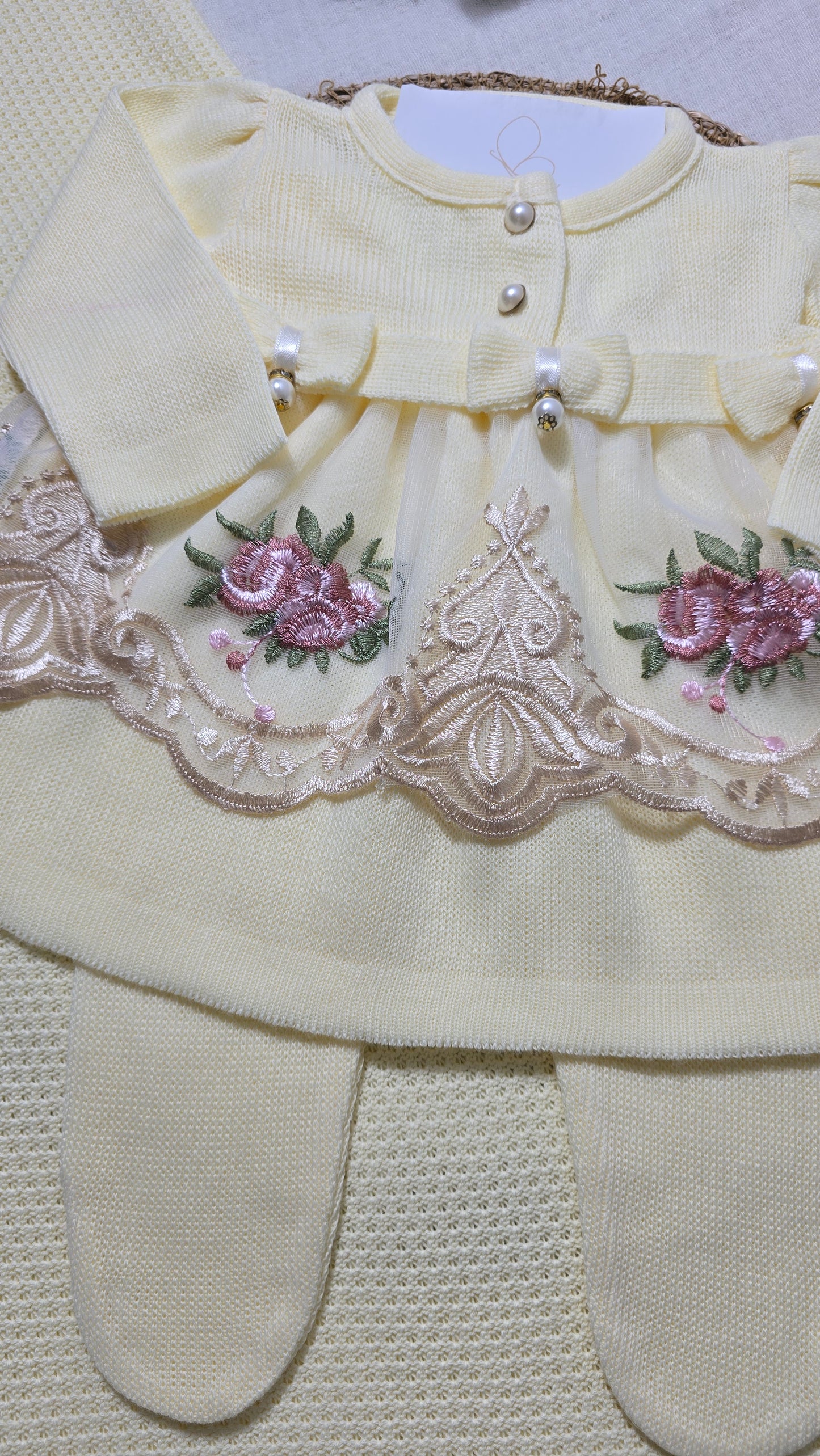 Saída de maternidade Bordada Amarelo - Recém Nascido