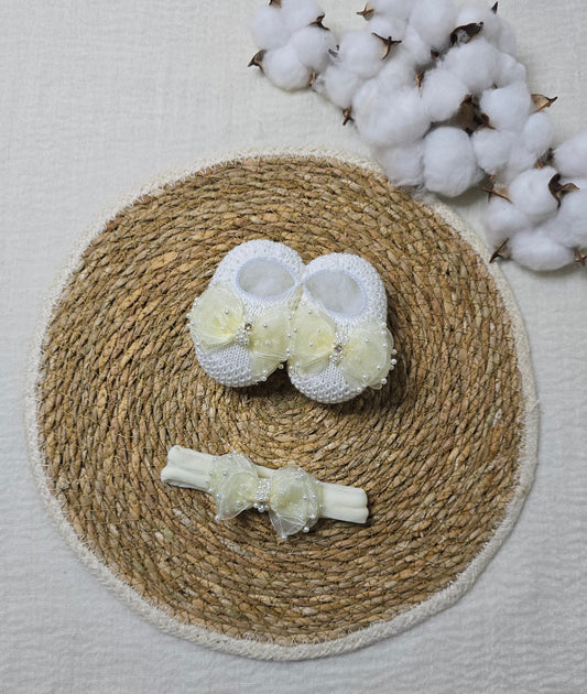 Sapatinho e Tiara Amarelo Suave