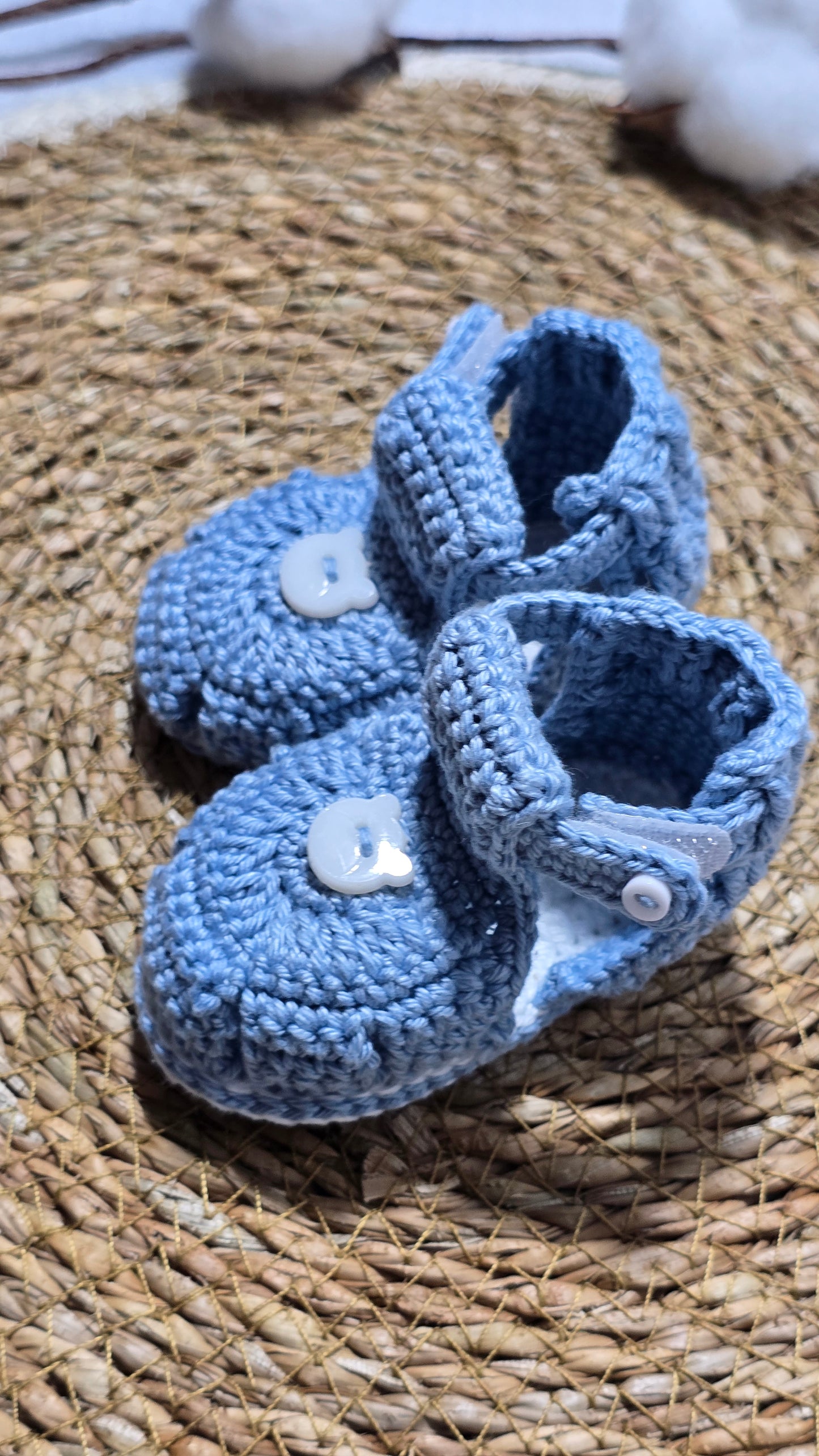 Sapatinho de Crochê Artesanal – 100% Algodão Premium (Recém-Nascido) Azul/Suave/Urso